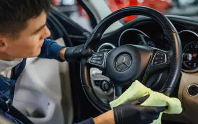 Cómo Limpiar Tu Coche Después de una Reparación